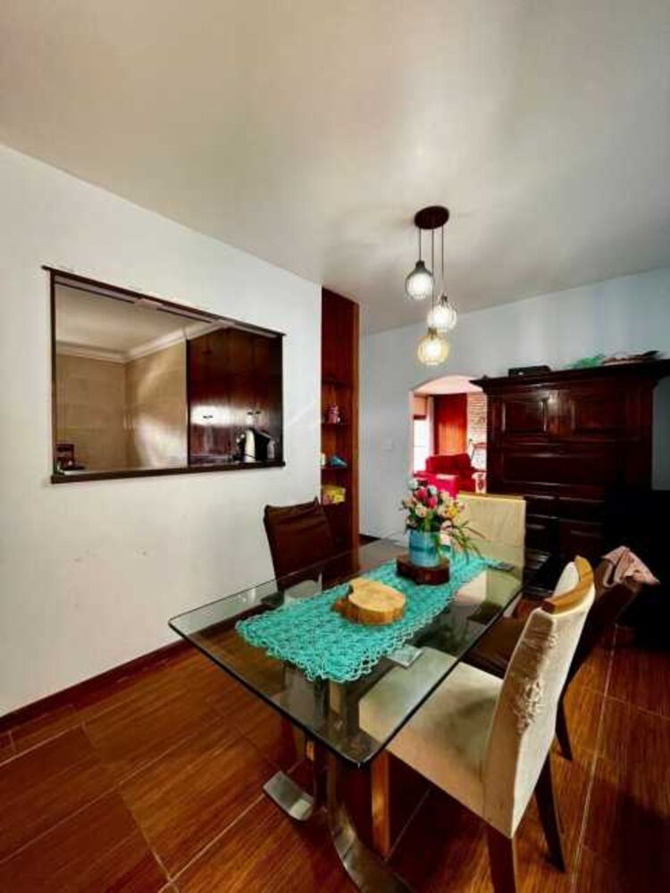 Casa à venda com 3 quartos, 256m² - Foto 3
