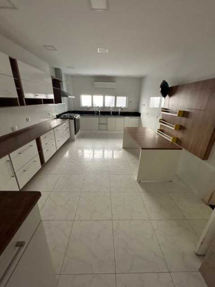 Casa à venda com 4 quartos, 300m² - Foto 13