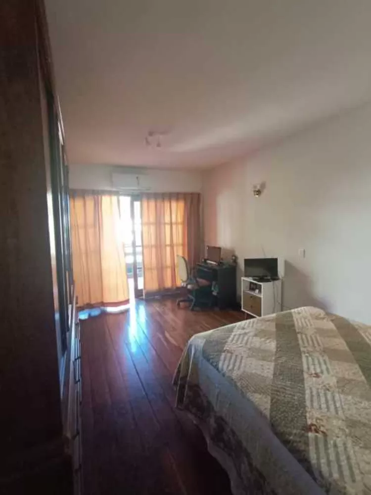 Casa, 4 quartos, 280 m² - Foto 1