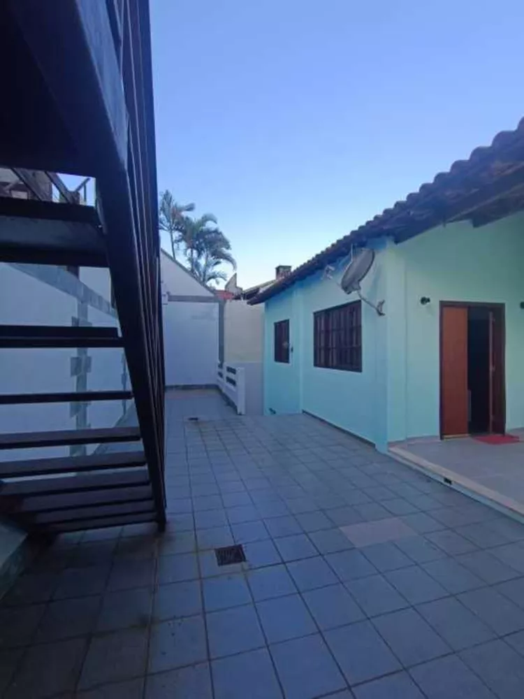 Casa, 4 quartos, 280 m² - Foto 19