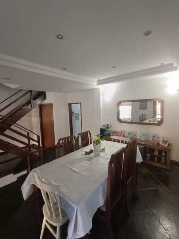 Casa, 4 quartos, 280 m² - Foto 9
