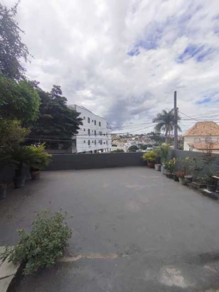 Casa à venda com 5 quartos, 264m² - Foto 5