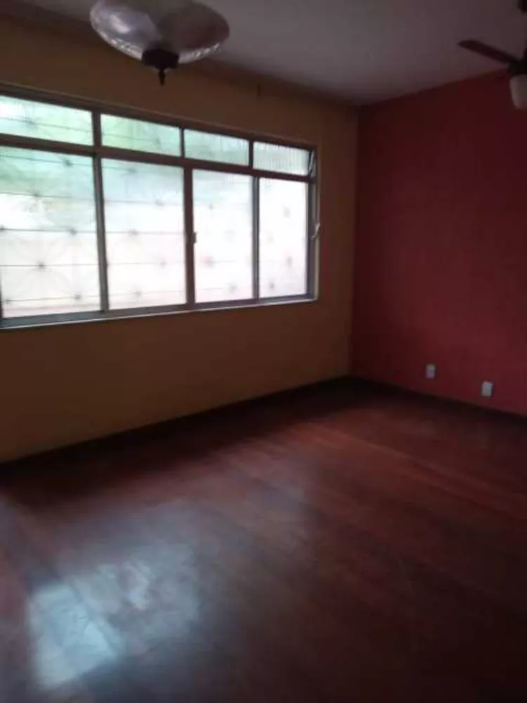 Casa, 3 quartos, 246 m² - Foto 1