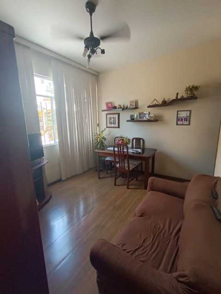 Apartamento à venda com 2 quartos, 72m² - Foto 3
