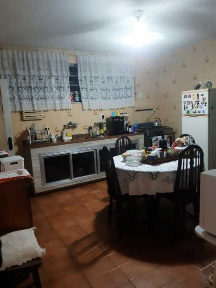 Casa à venda com 3 quartos, 208m² - Foto 11