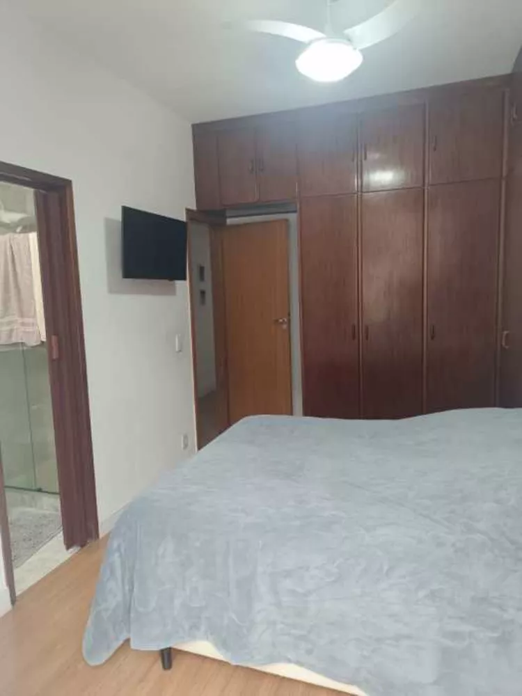 Cobertura, 3 quartos, 240 m² - Foto 1