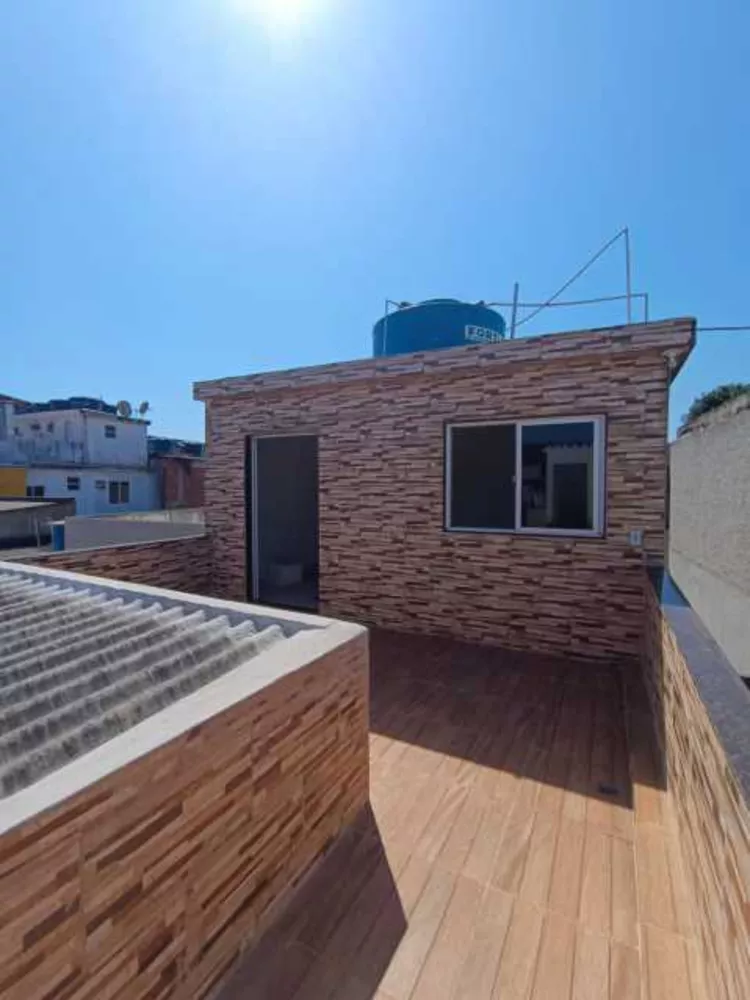 Casa à venda com 2 quartos, 80m² - Foto 1