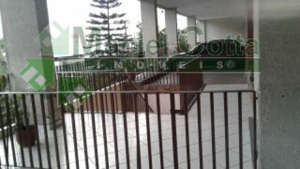Apartamento à venda com 2 quartos, 75m² - Foto 14