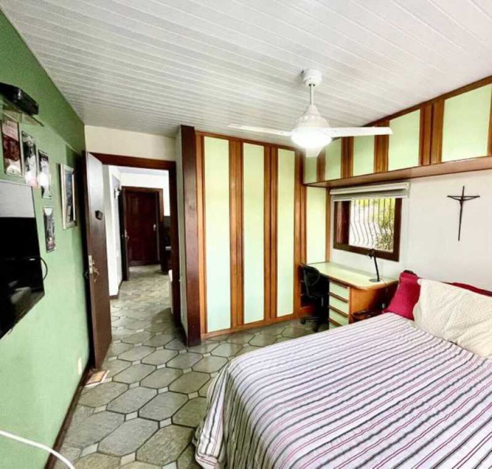 Casa à venda com 3 quartos, 367m² - Foto 14