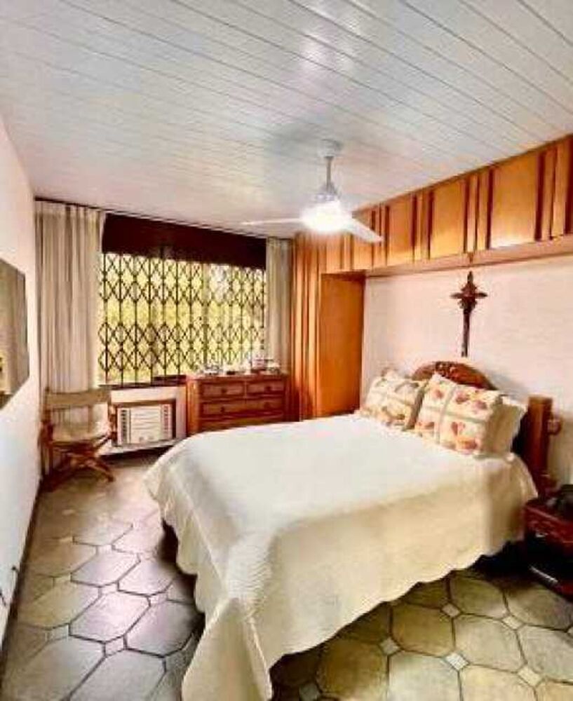 Casa à venda com 3 quartos, 367m² - Foto 15