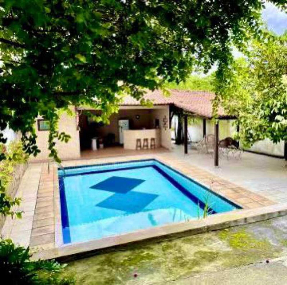 Casa à venda com 3 quartos, 367m² - Foto 4