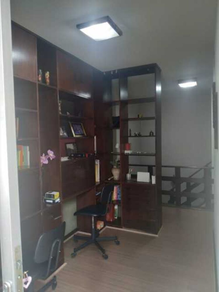 Casa à venda com 4 quartos, 372m² - Foto 13