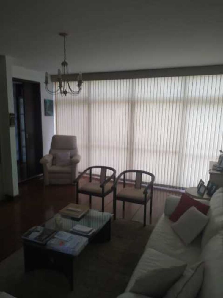 Casa à venda com 4 quartos, 372m² - Foto 2