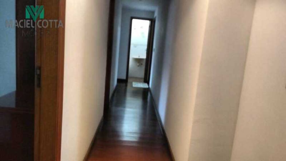 Apartamento à venda com 3 quartos, 176m² - Foto 4