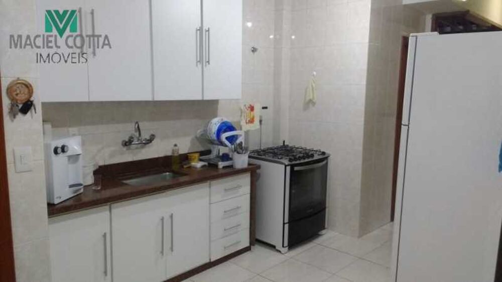 Apartamento à venda com 3 quartos, 176m² - Foto 11