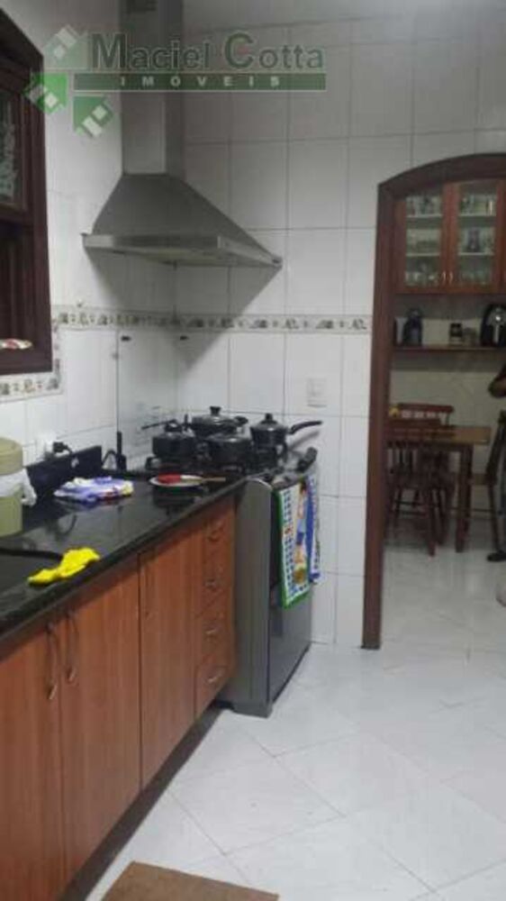 Casa à venda com 4 quartos, 360m² - Foto 12