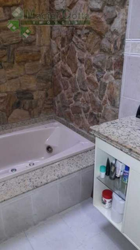 Casa à venda com 4 quartos, 360m² - Foto 14