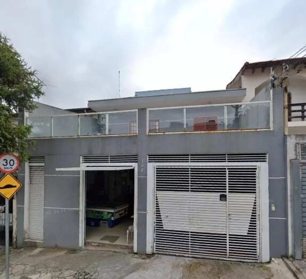 Sobrado à venda com 3 quartos, 200m² - Foto 1