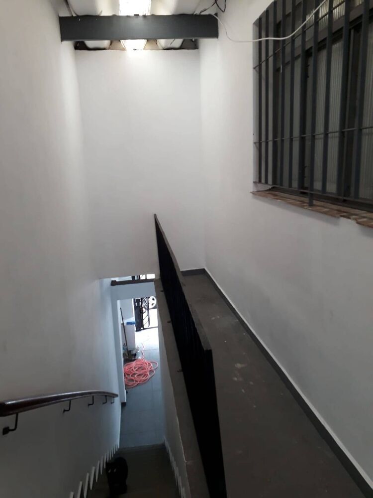 Casa à venda com 2 quartos, 120m² - Foto 1