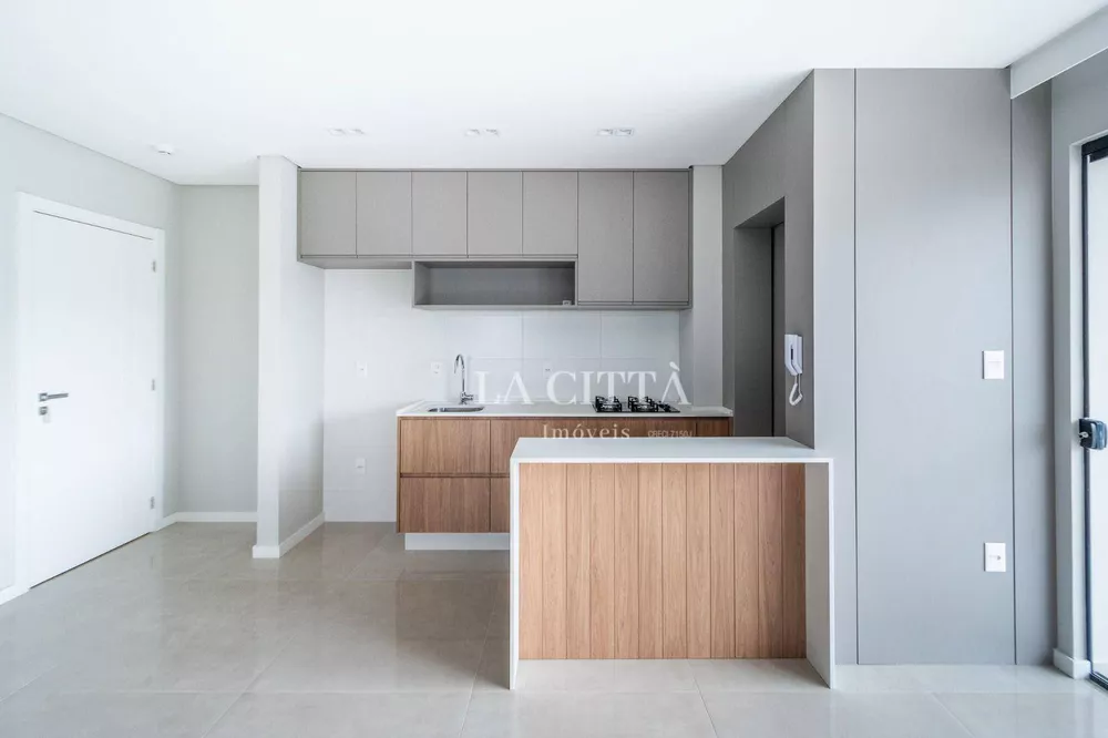 Apartamento à venda com 2 quartos, 73m² - Foto 2