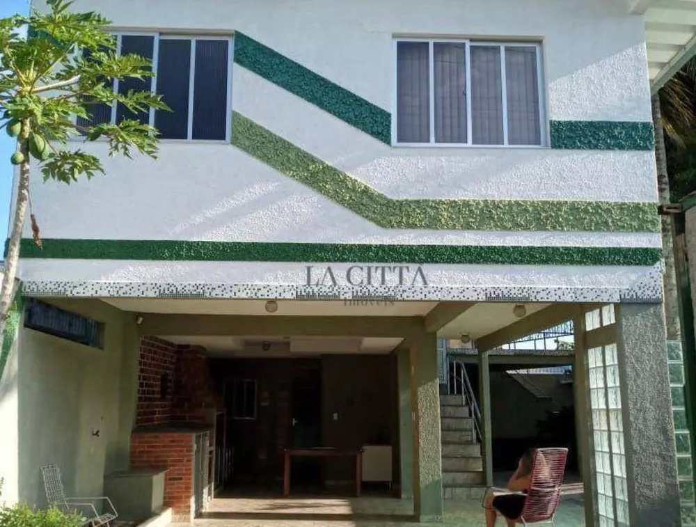 Sobrado à venda com 3 quartos, 185m² - Foto 1