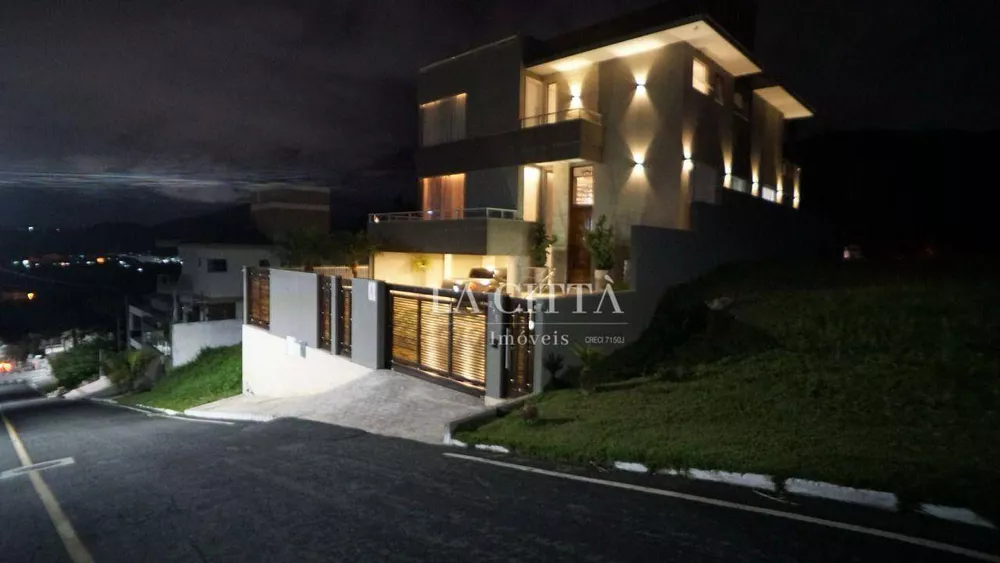 Casa de Condomínio à venda com 3 quartos, 376m² - Foto 4