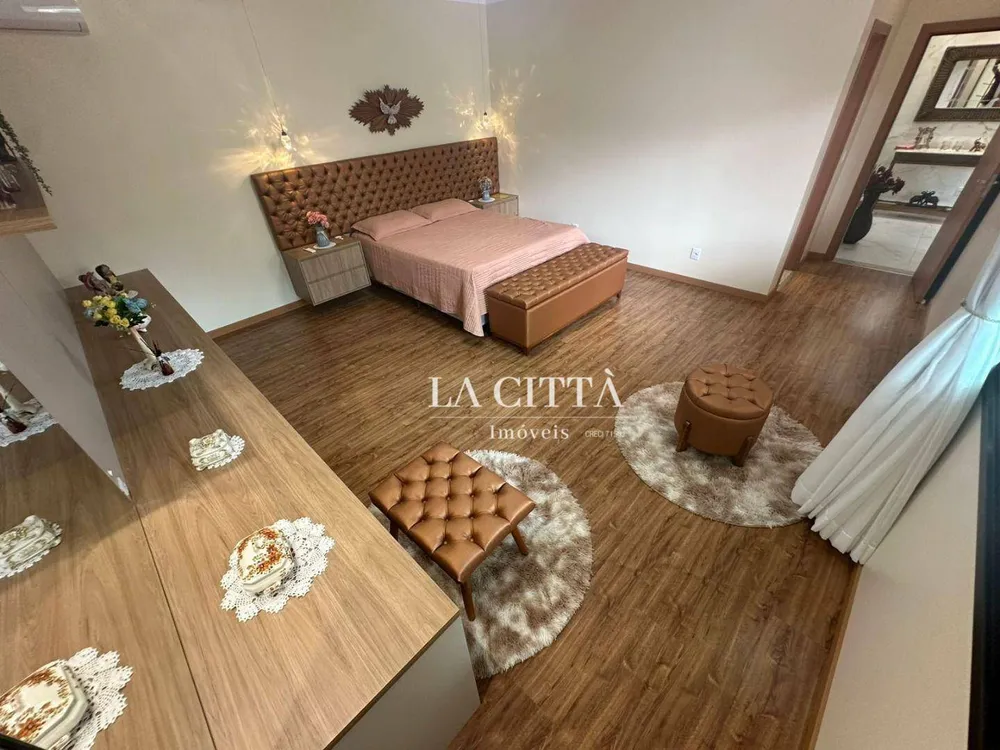 Casa, 3 quartos, 210 m² - Foto 3
