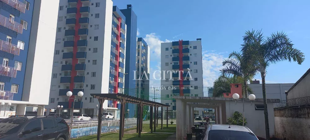 Apartamento à venda com 3 quartos, 76m² - Foto 1