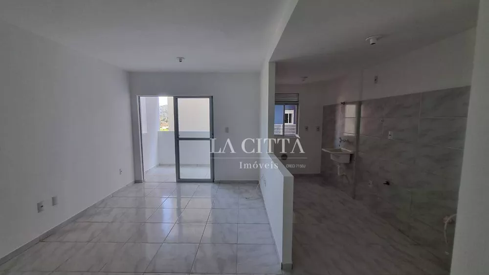 Apartamento à venda com 3 quartos, 76m² - Foto 2