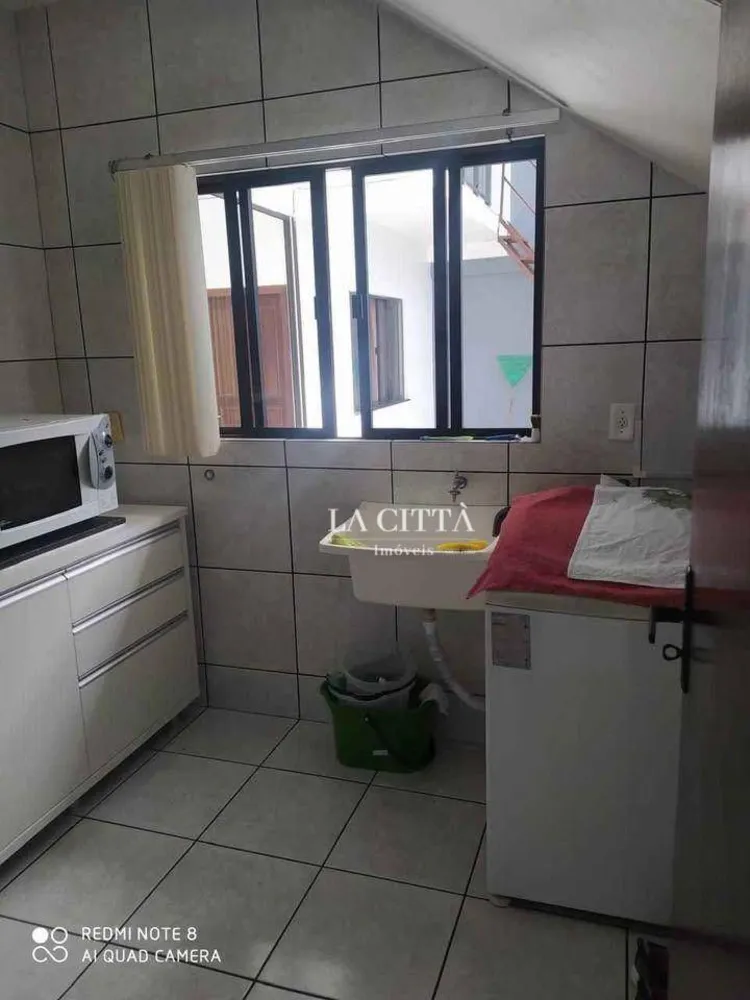 Casa, 3 quartos, 240 m² - Foto 2