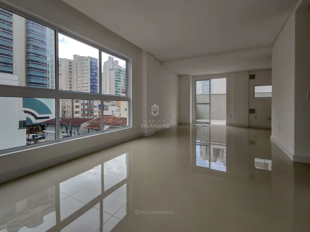 Apartamento, 3 quartos, 208 m² - Foto 2
