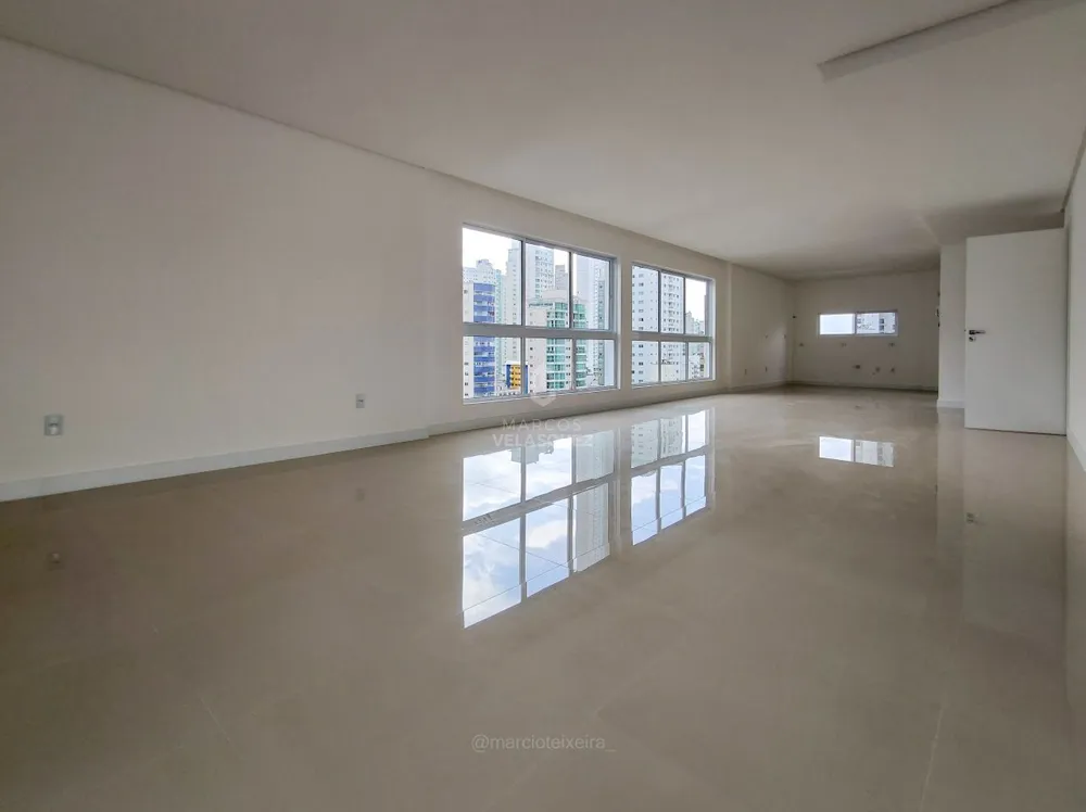 Cobertura, 3 quartos, 208 m² - Foto 4