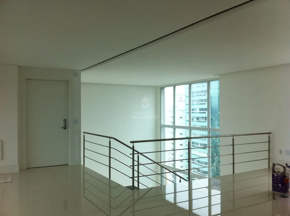 Apartamento, 3 quartos, 330 m² - Foto 2
