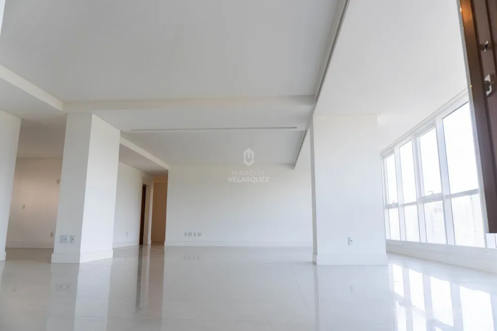 Apartamento, 4 quartos, 191 m² - Foto 1