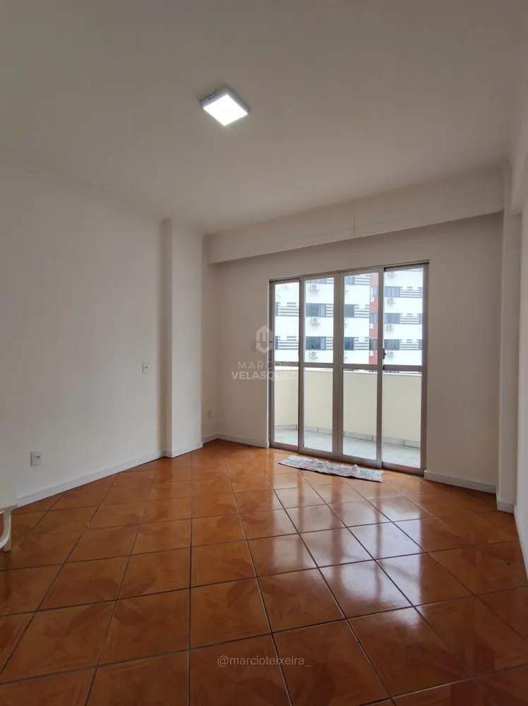 Cobertura, 3 quartos, 166 m² - Foto 2
