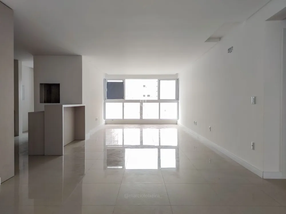 Apartamento, 3 quartos, 133 m² - Foto 2