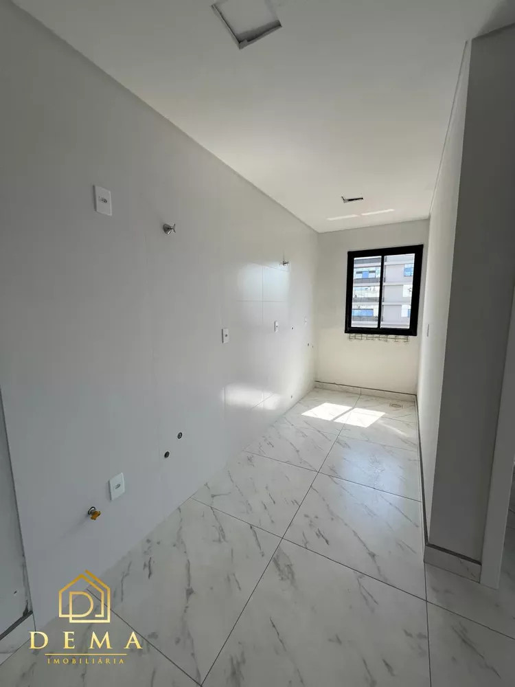 Apartamento à venda com 1 quarto, 38m² - Foto 2