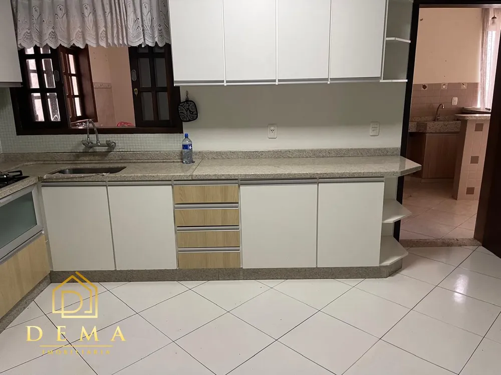 Apartamento, 3 quartos, 260 m² - Foto 1