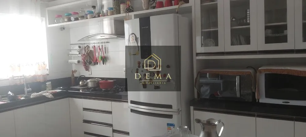 Casa, 3 quartos, 220 m² - Foto 6