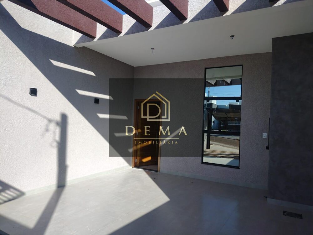 Casa à venda com 2 quartos, 90m² - Foto 2