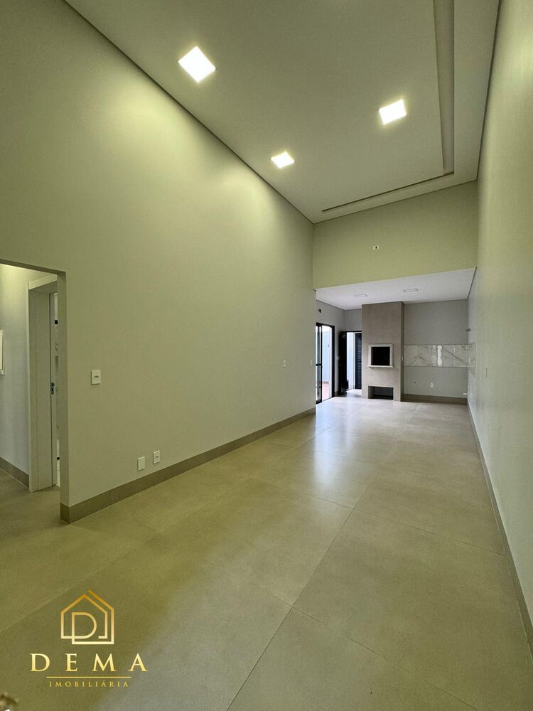Casa à venda com 2 quartos, 130m² - Foto 3