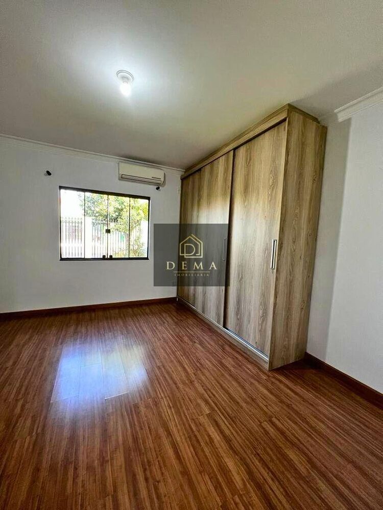 Casa à venda com 2 quartos, 81m² - Foto 8