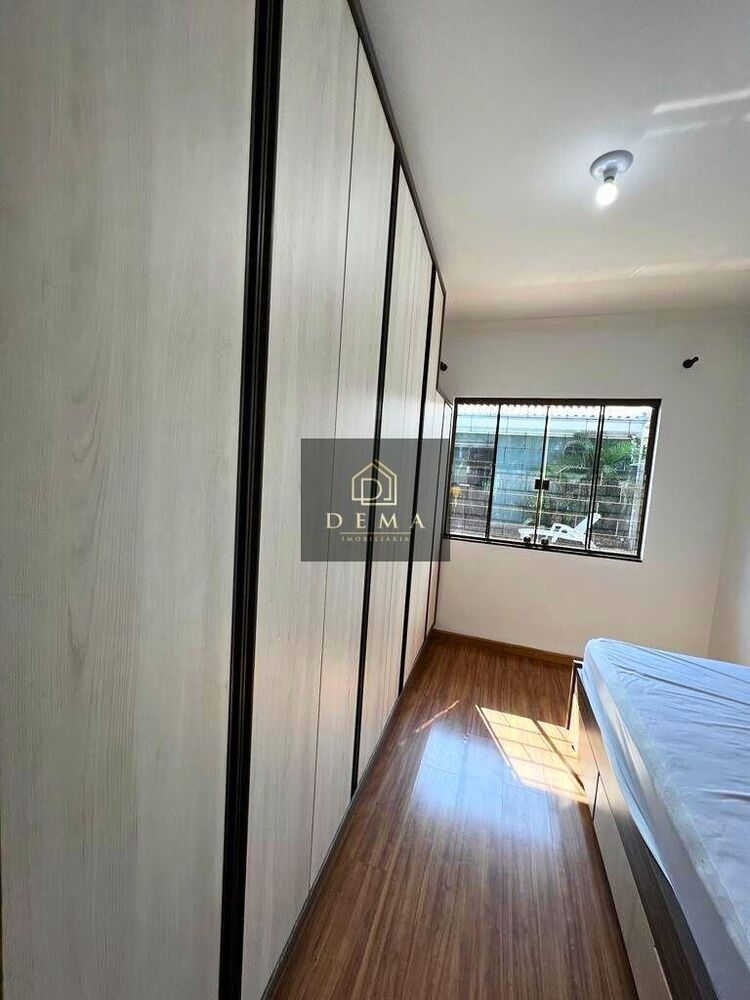 Casa à venda com 2 quartos, 81m² - Foto 3