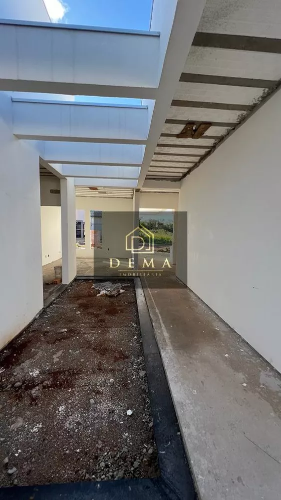 Casa à venda com 2 quartos, 160m² - Foto 1