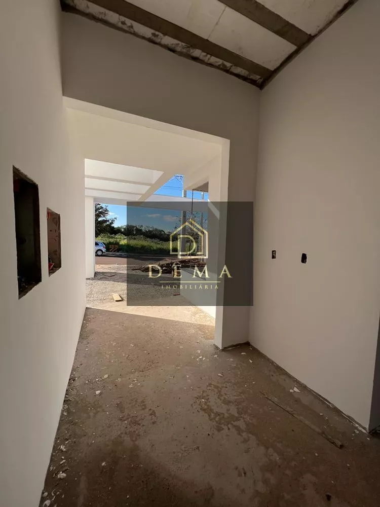 Casa à venda com 2 quartos, 160m² - Foto 4