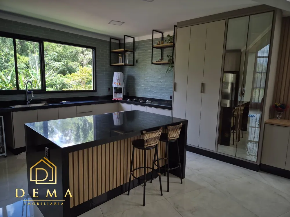 Casa, 3 quartos, 306 m² - Foto 9