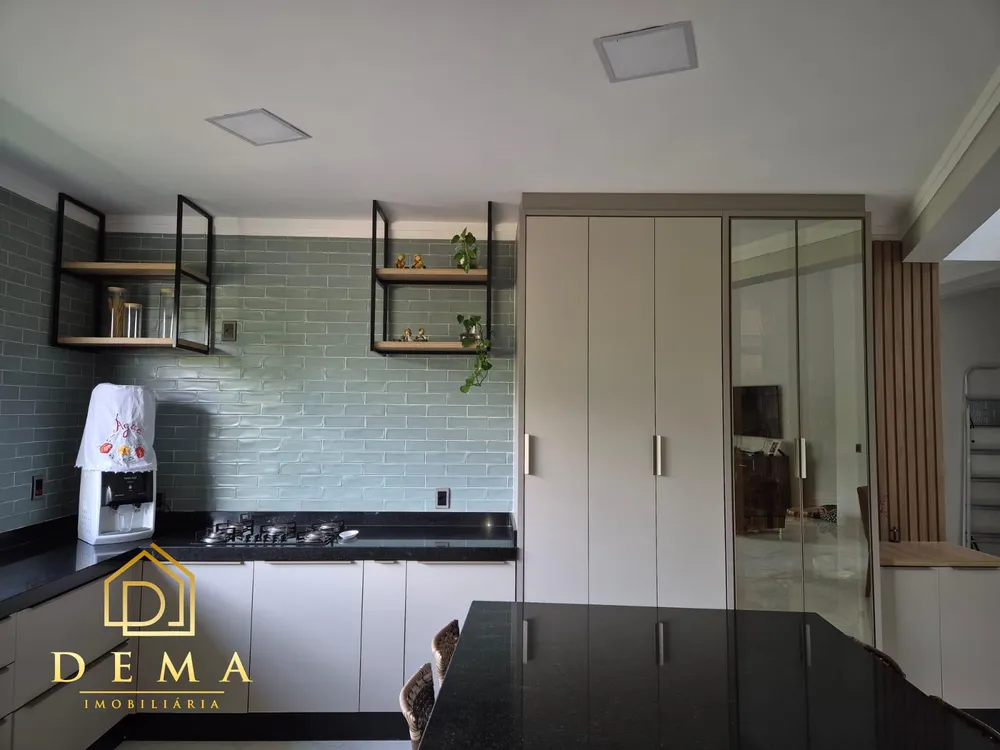 Casa, 3 quartos, 306 m² - Foto 13