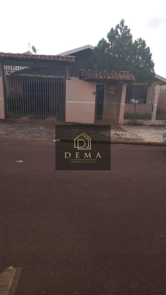 Casa à venda com 4 quartos, 200m² - Foto 1