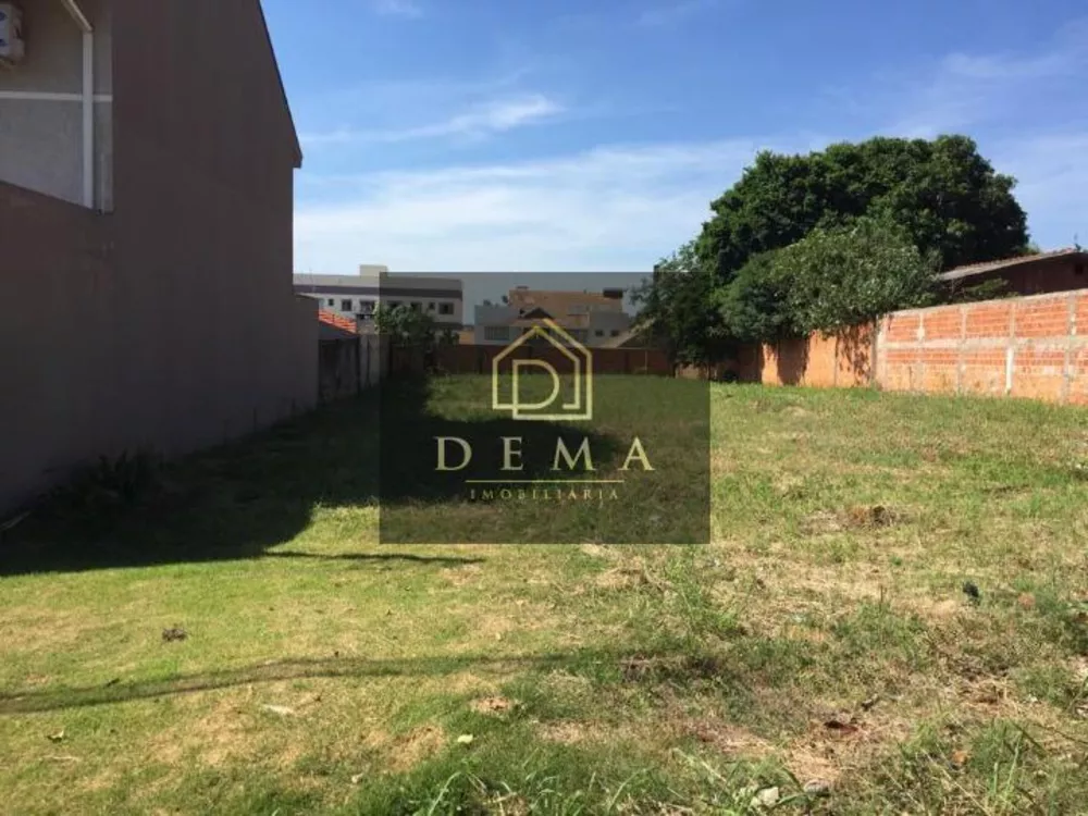 Terreno à venda, 750m² - Foto 1