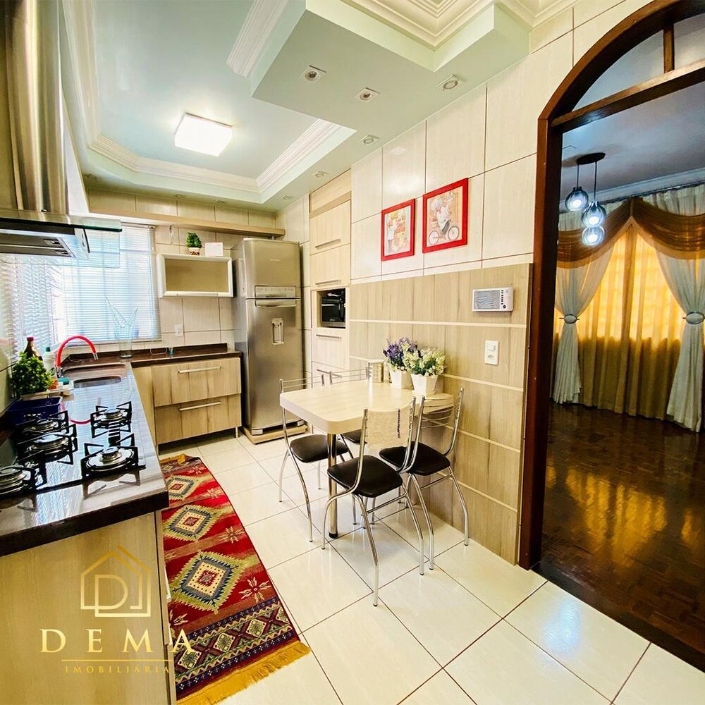 Casa à venda com 2 quartos, 217m² - Foto 8
